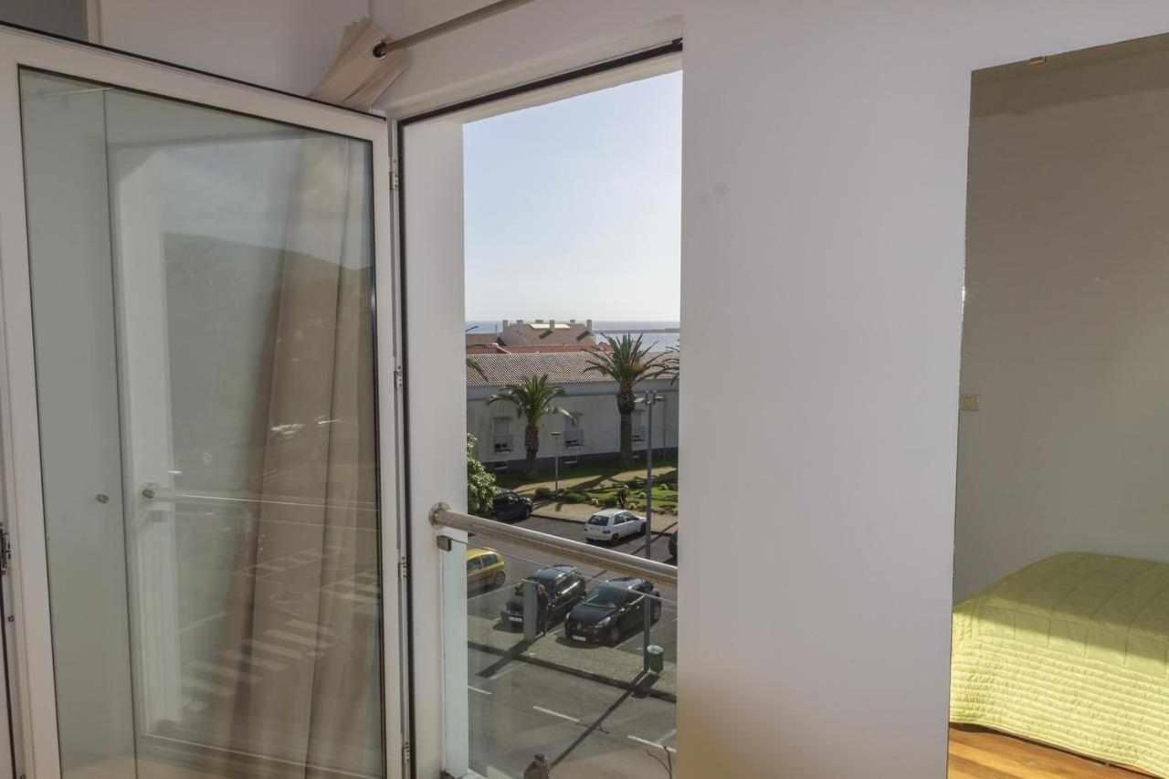 Downtown Praia Da Vitoria Al 外观 照片